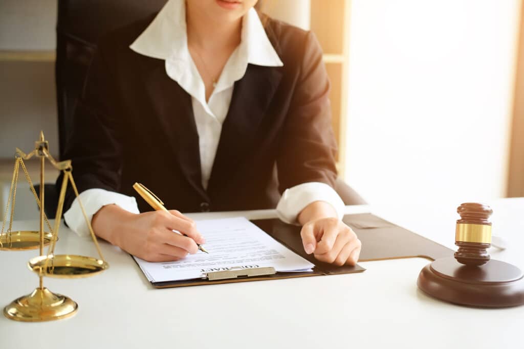 Business Dissolution in Tucson: How to Close a Company Legally